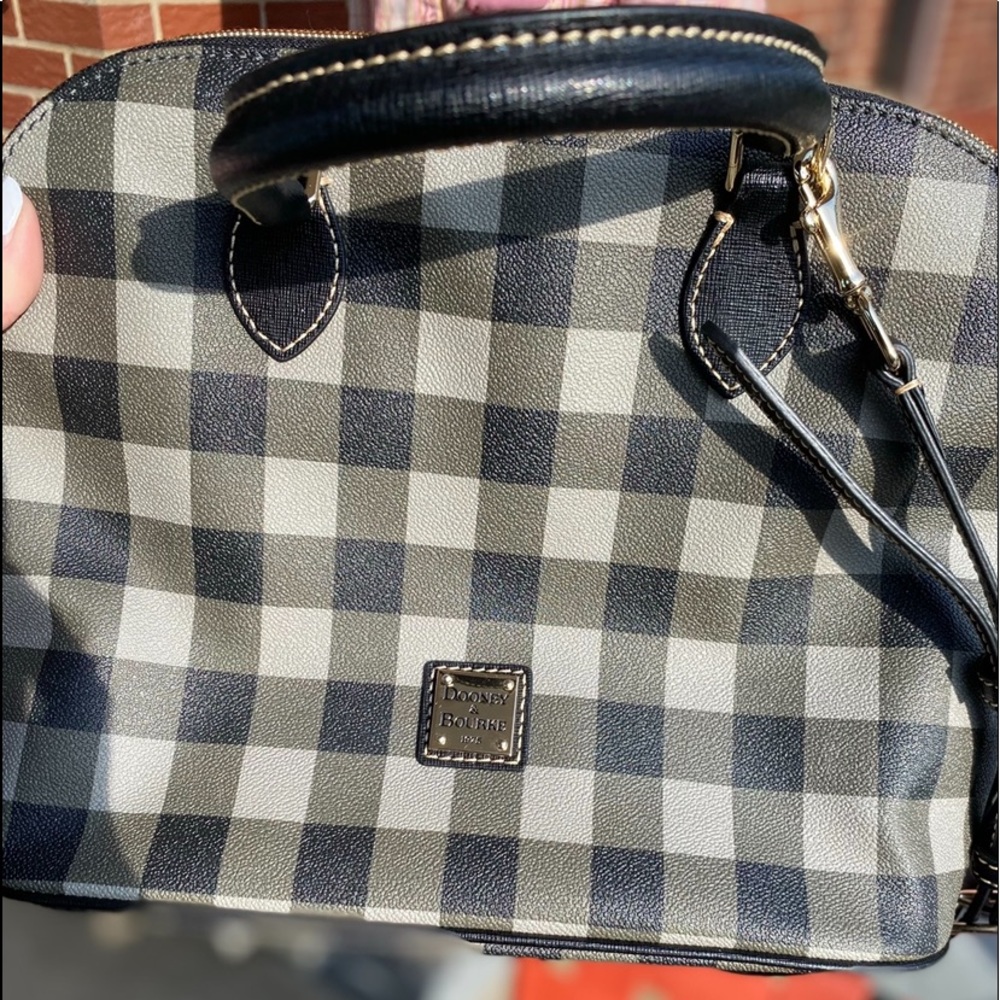 Dooney and bourke vintage like new